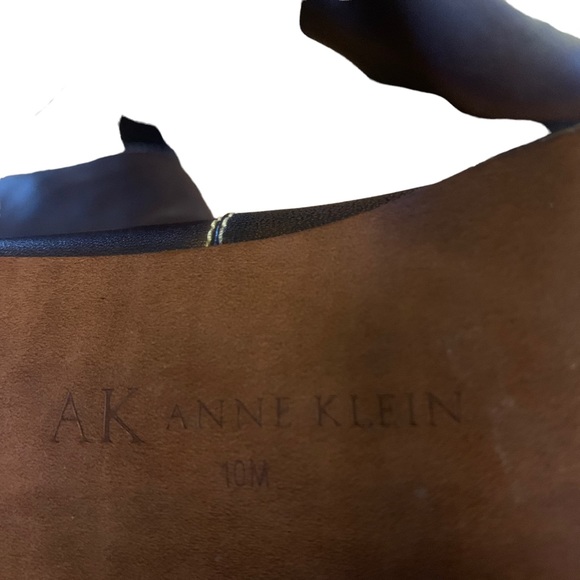 Anne Klein Women’s Brown Ankle Side Zip Boots Size 10 - Picture 8 of 12